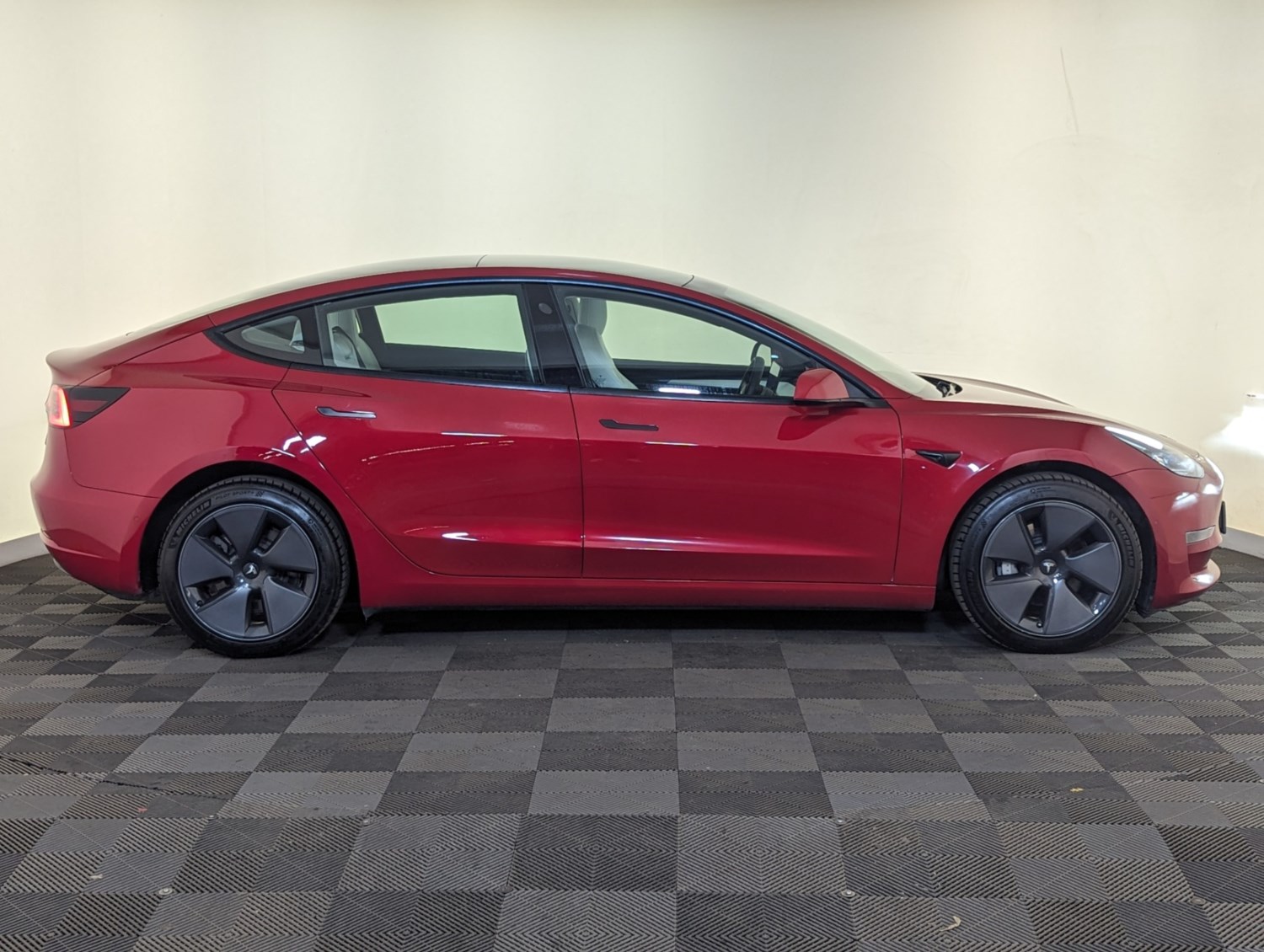 Tesla Model 3 Listing Image