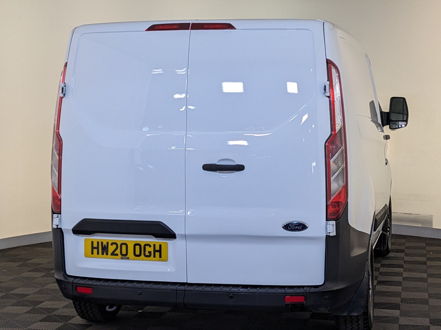 Ford Transit Custom Listing Image