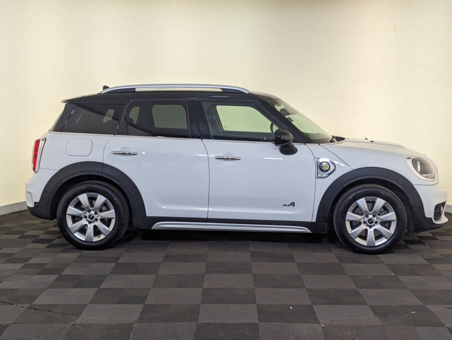 MINI Countryman Listing Image