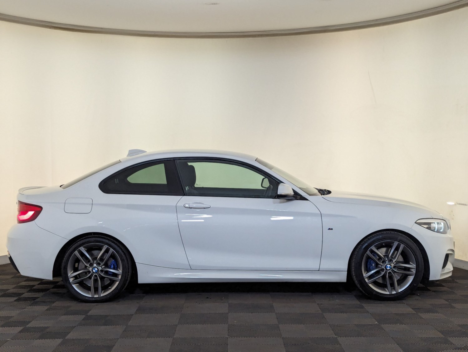 BMW 2 Series Listing Image