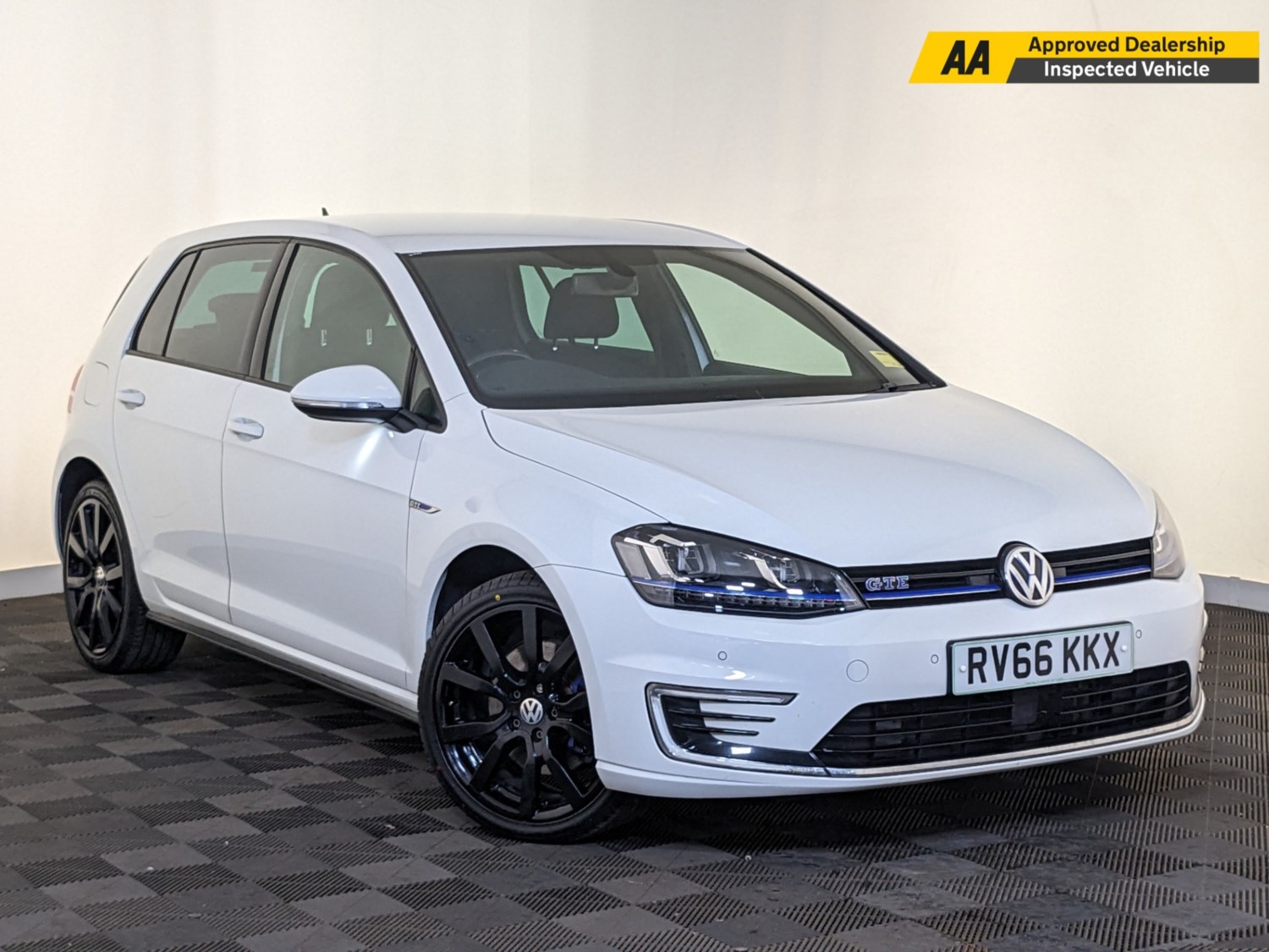 Volkswagen Golf Listing Image