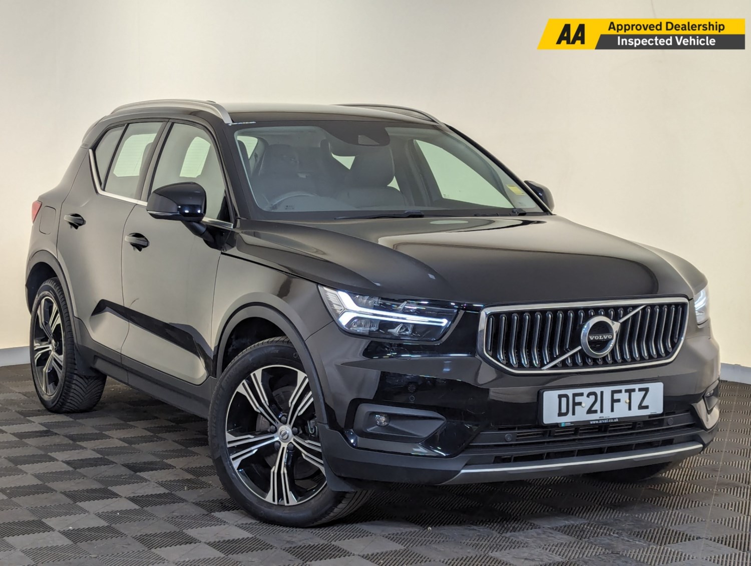 Volvo XC40 Listing Image