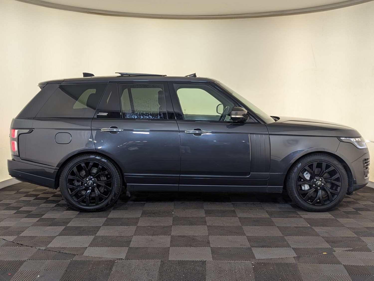 Land Rover Range Rover Listing Image