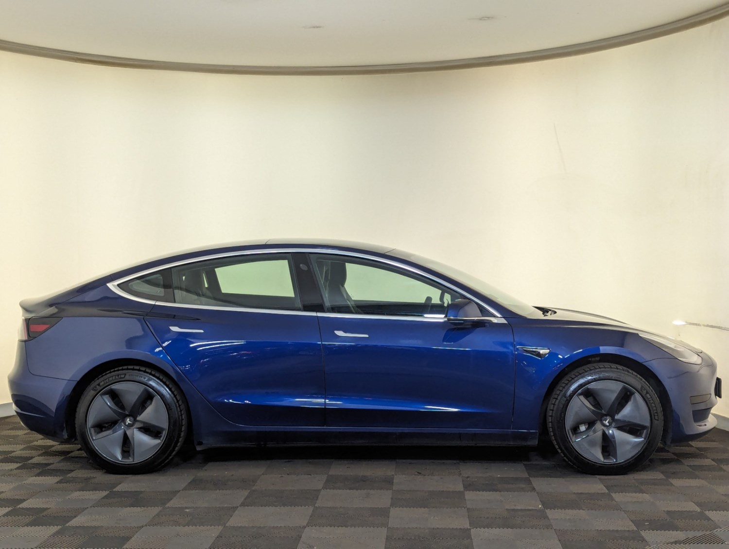 Tesla Model 3 Listing Image