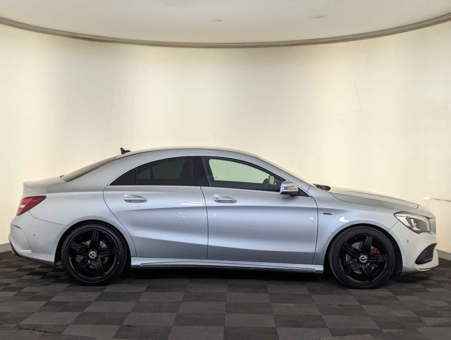 Mercedes-Benz CLA Listing Image