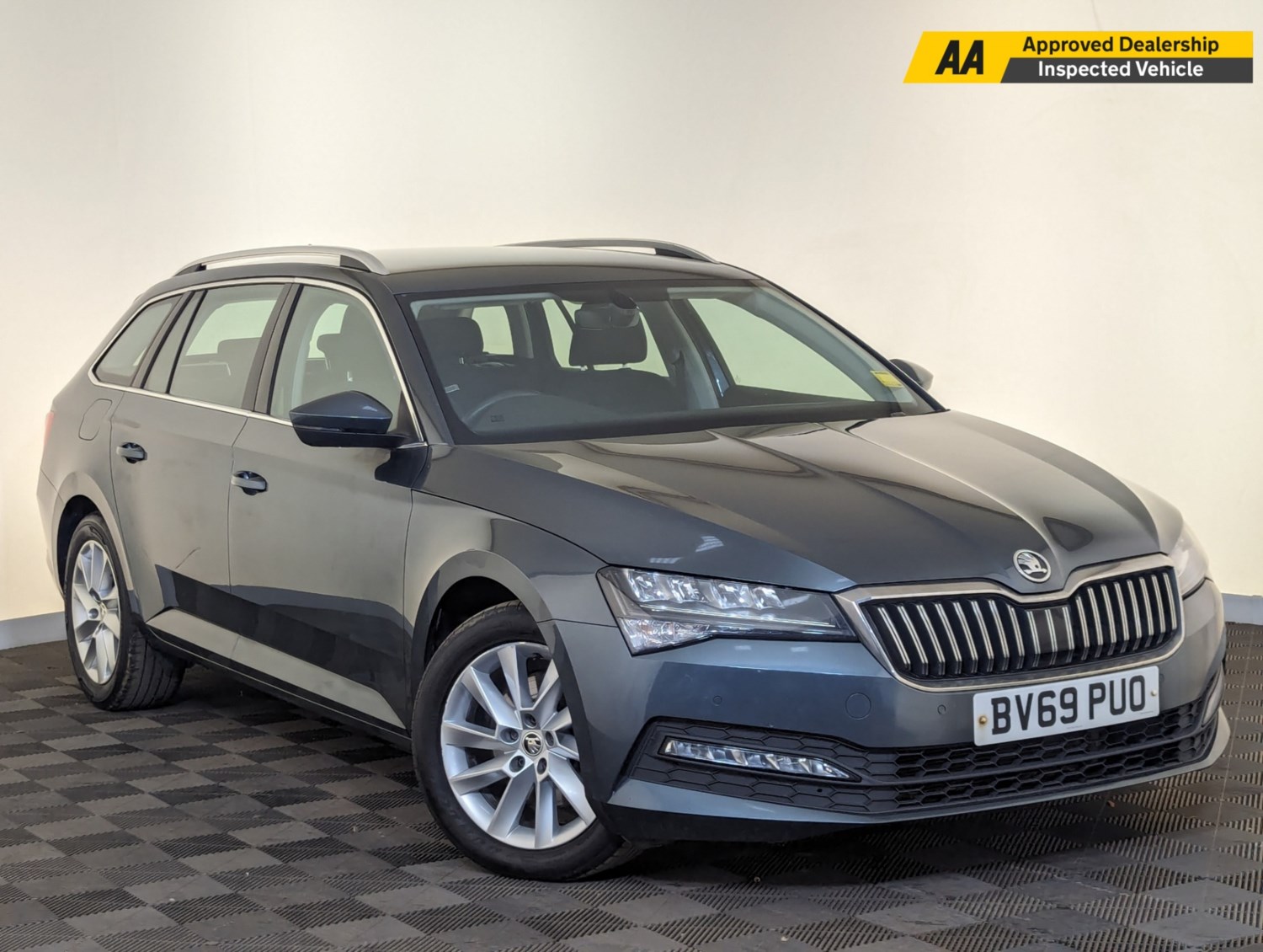 Skoda Superb Listing Image