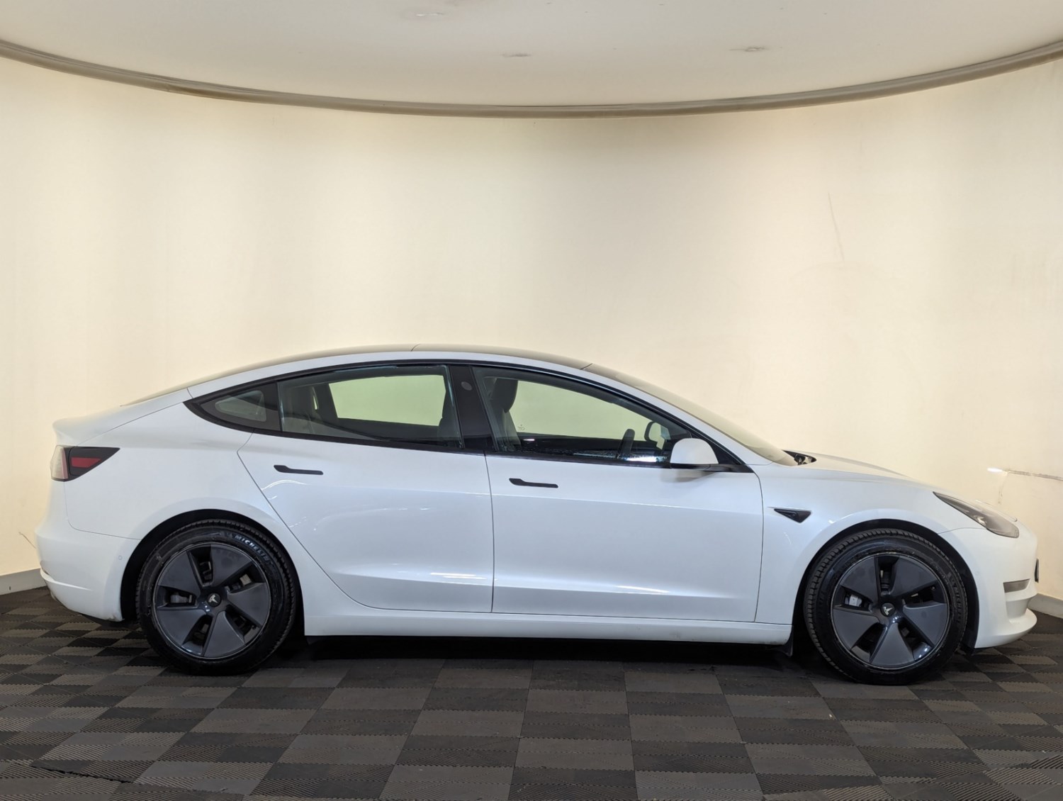 Tesla Model 3 Listing Image