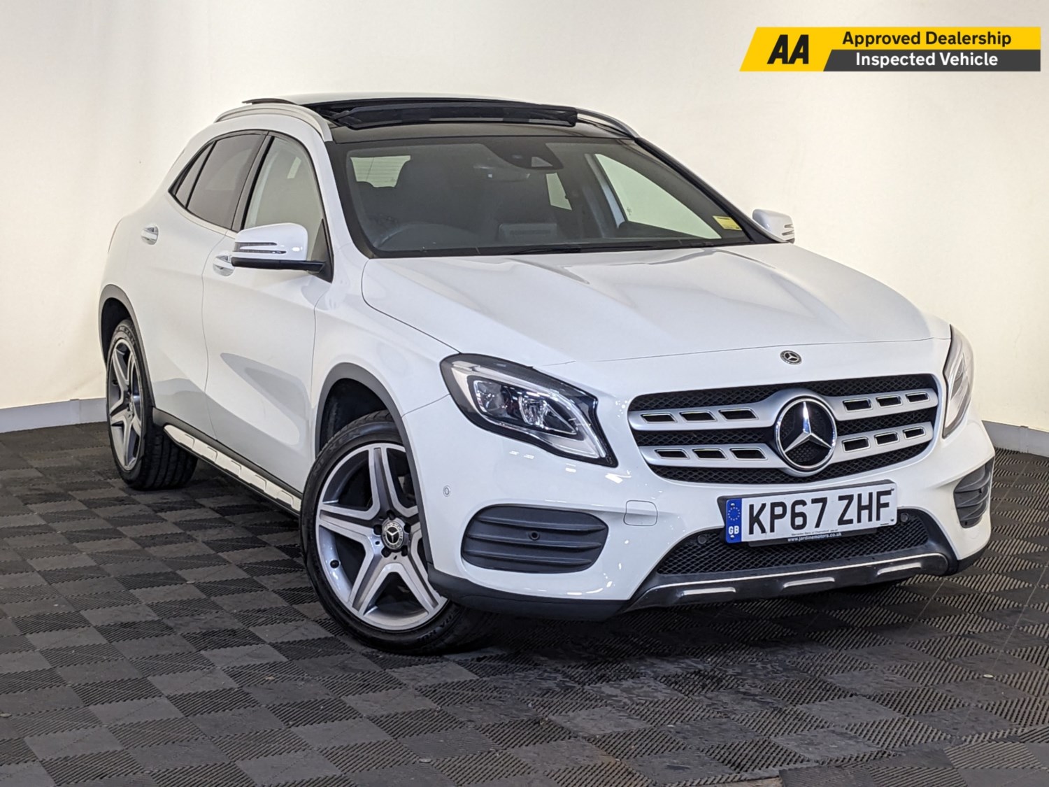 Mercedes-Benz GLA Listing Image