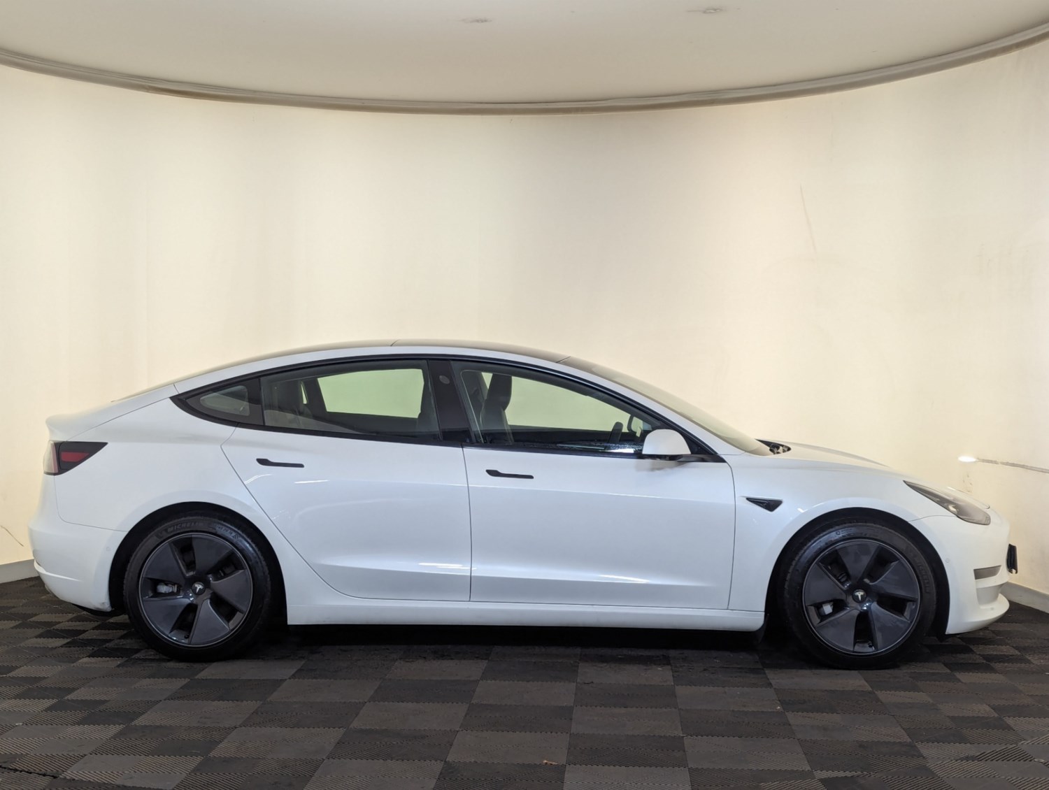 Tesla Model 3 Listing Image