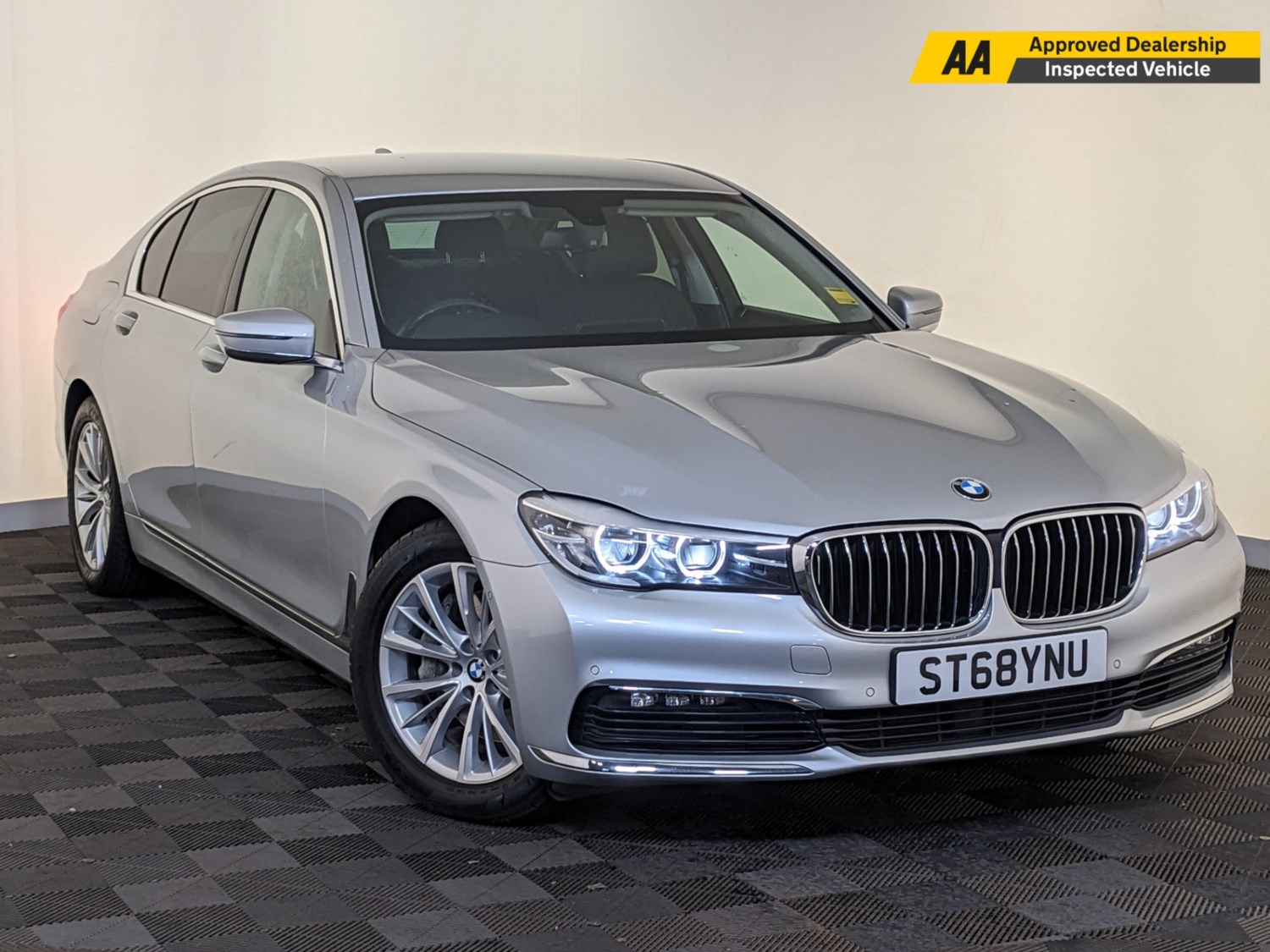 BMW 7 Series Listing Image