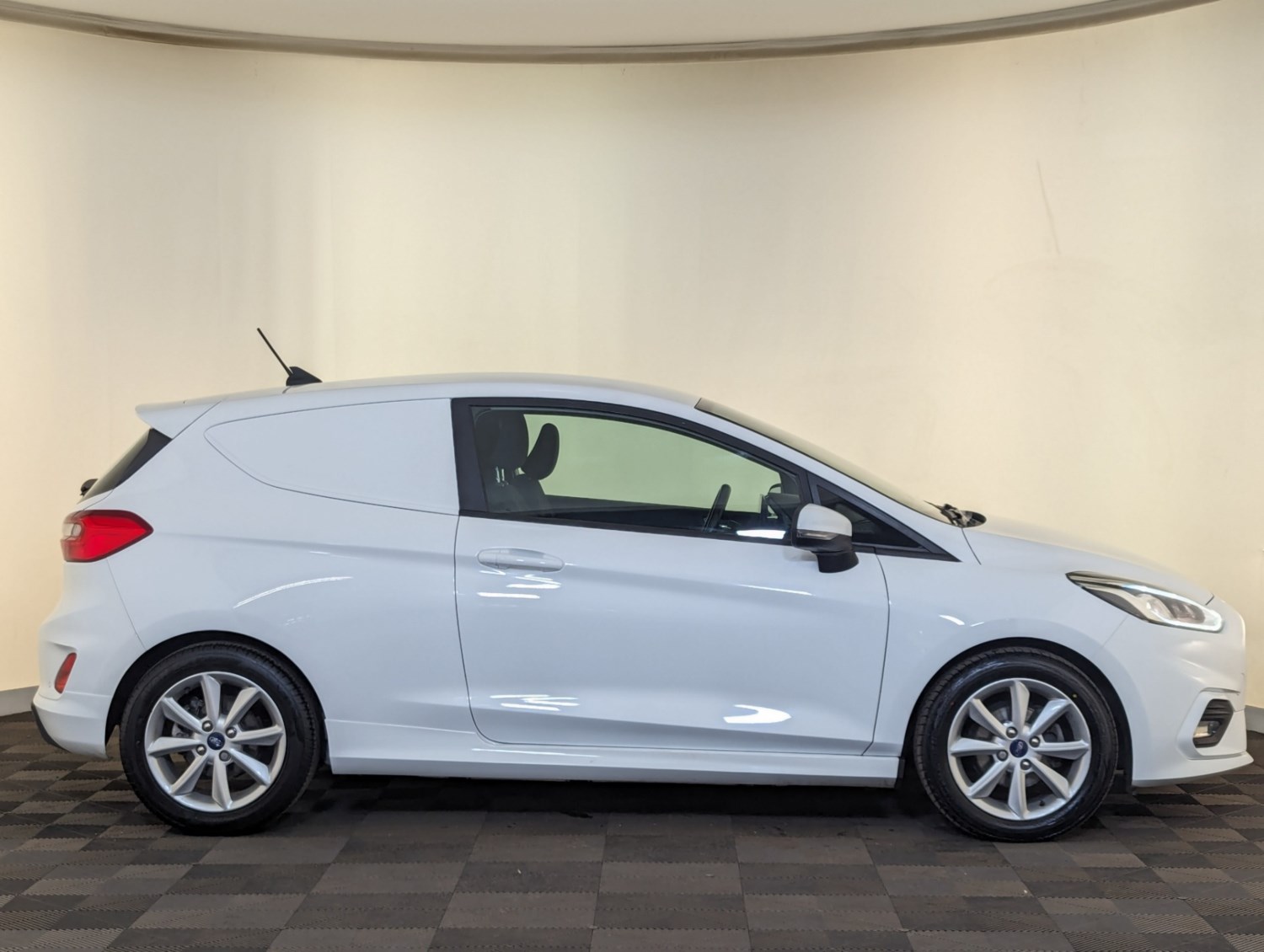 Ford Fiesta Listing Image