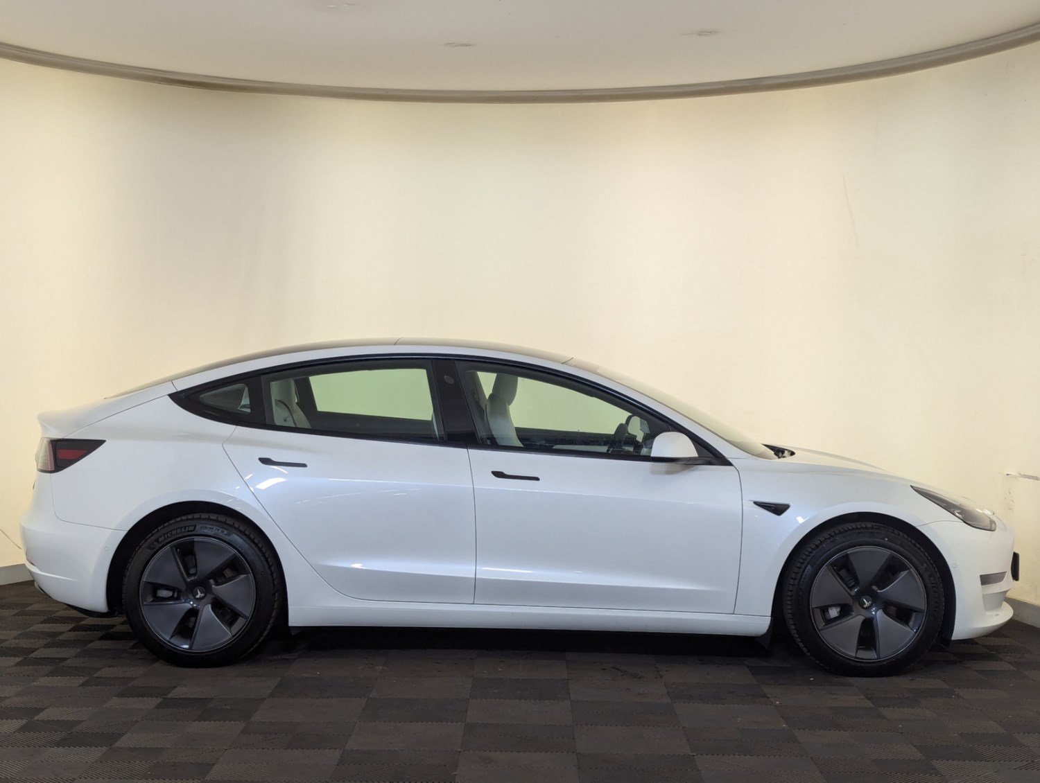 Tesla Model 3 Listing Image