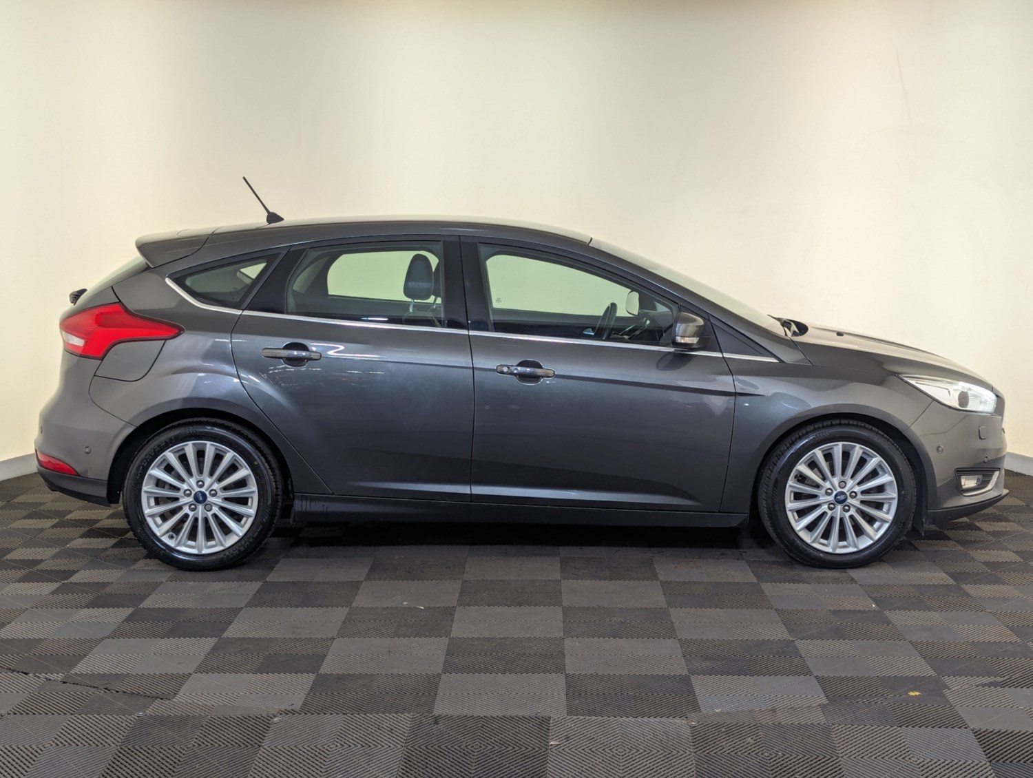 Ford Focus Listing Image