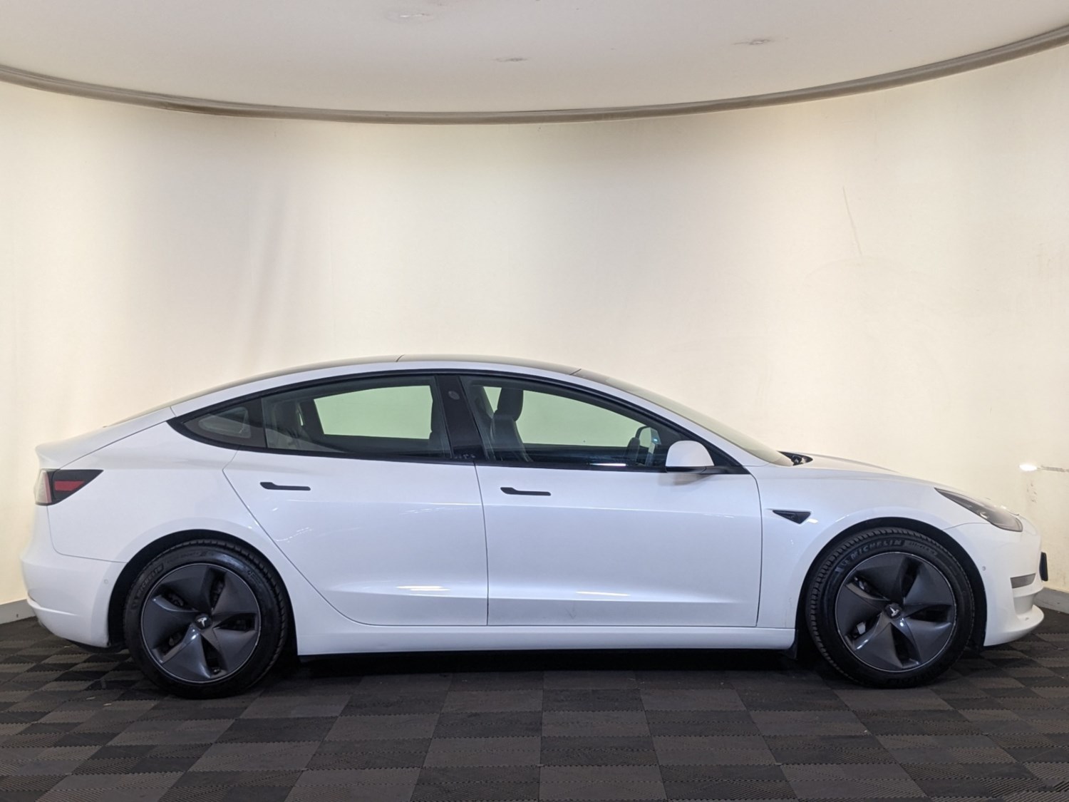 Tesla Model 3 Listing Image