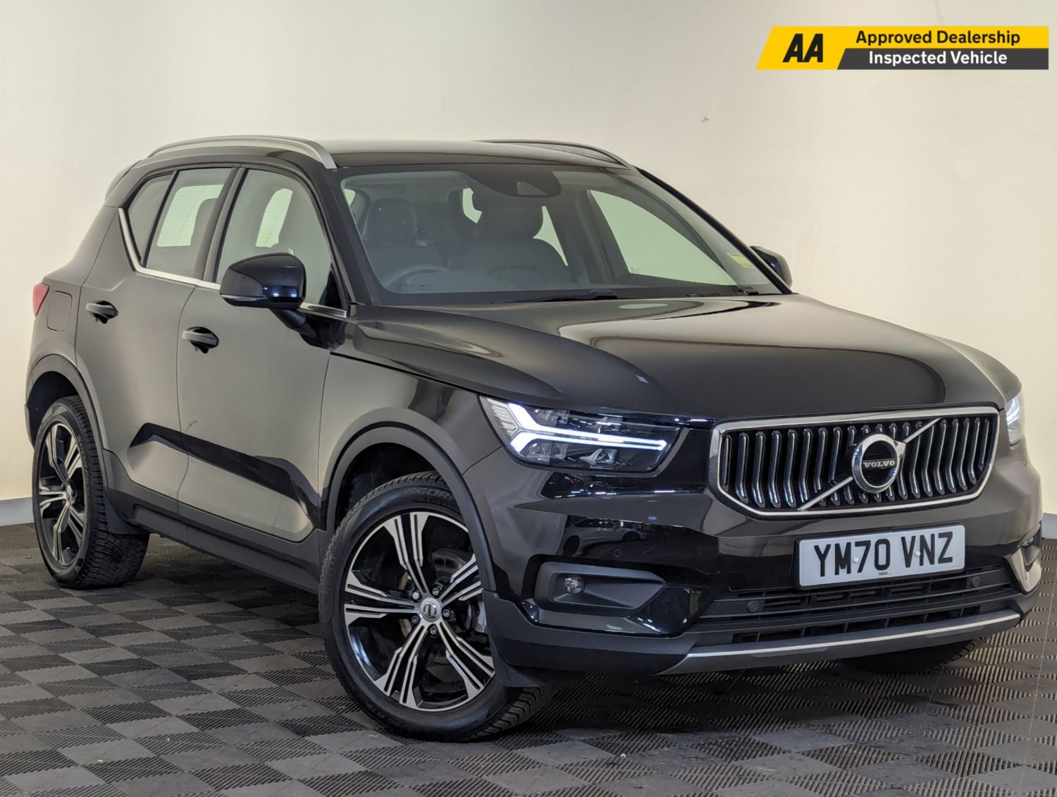 Volvo XC40 Listing Image