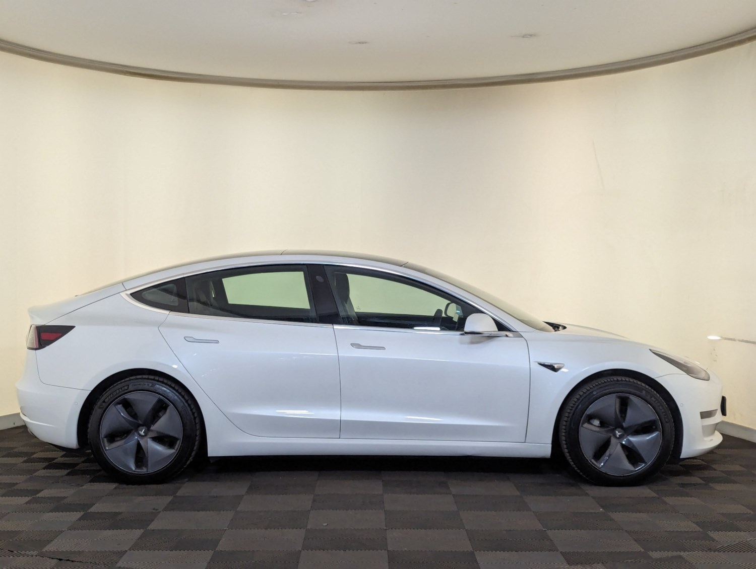 Tesla Model 3 Listing Image