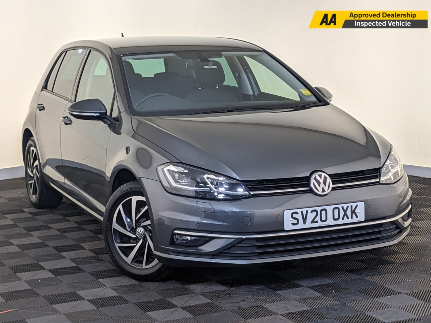 Volkswagen Golf Listing Image