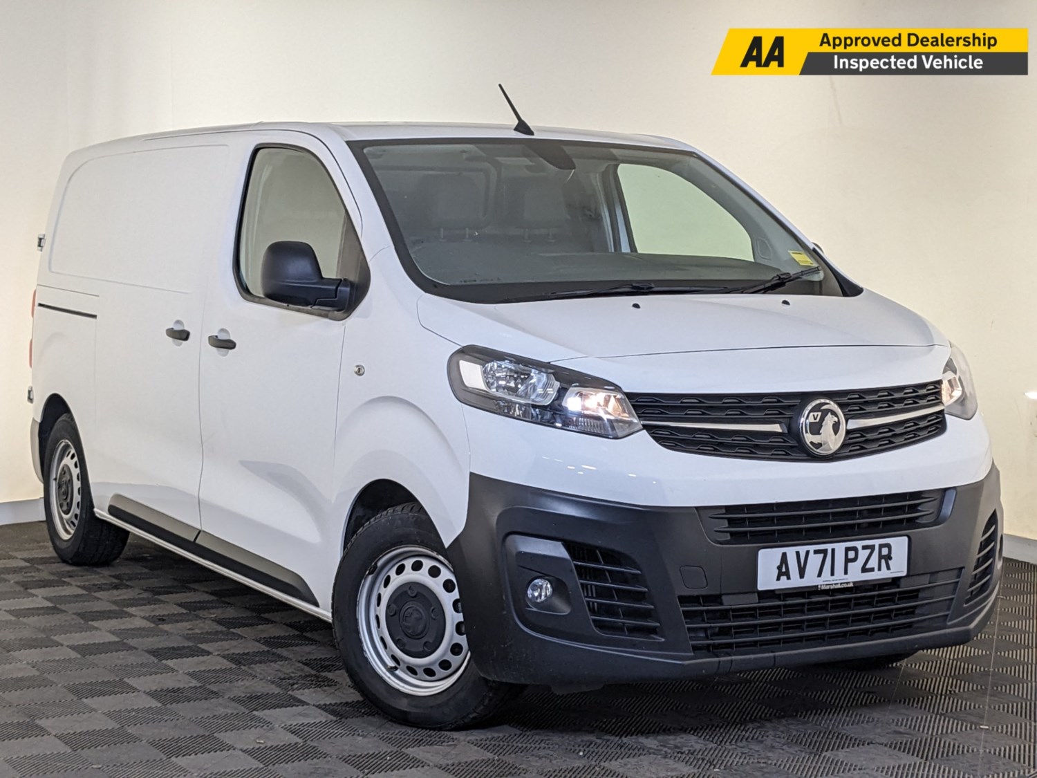 Vauxhall Vivaro Listing Image