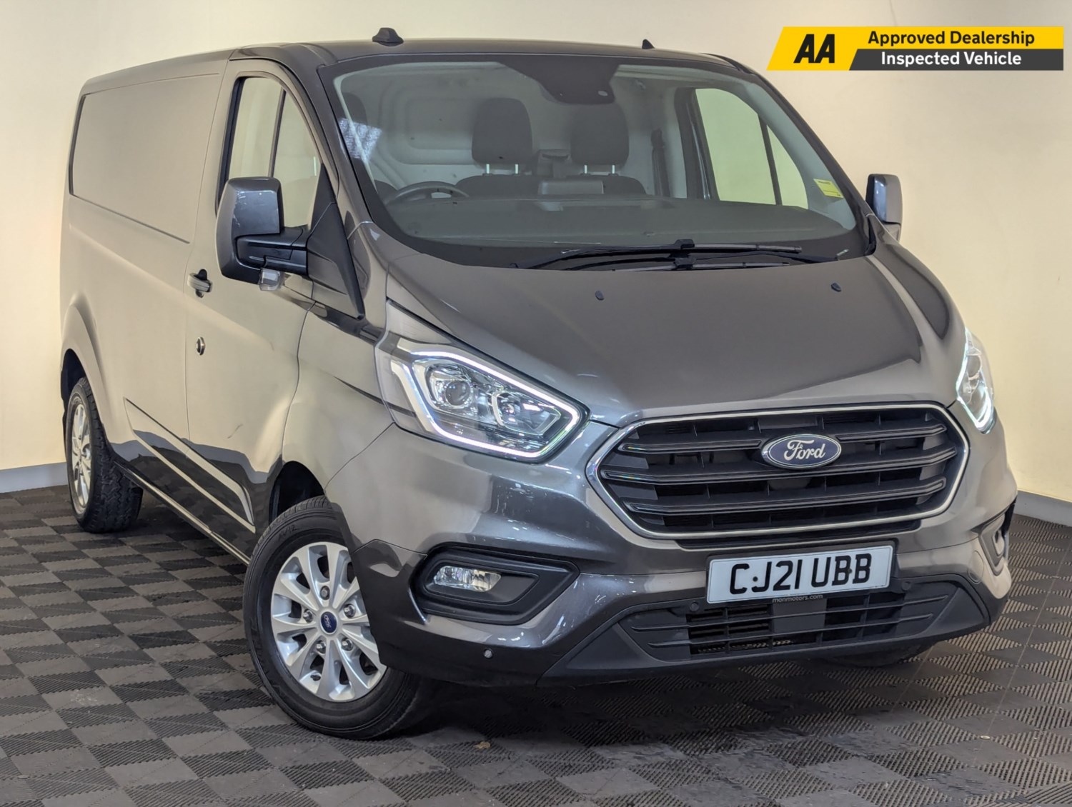 Ford Transit Custom Listing Image