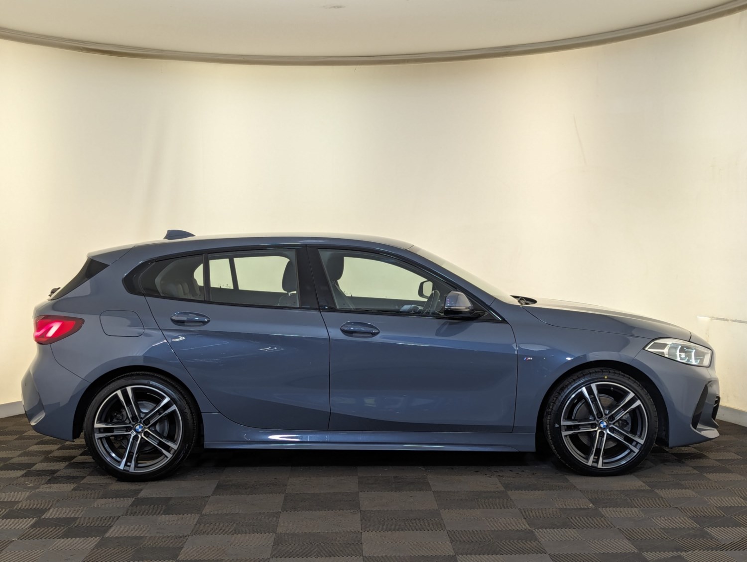 BMW 1 Series Listing Image