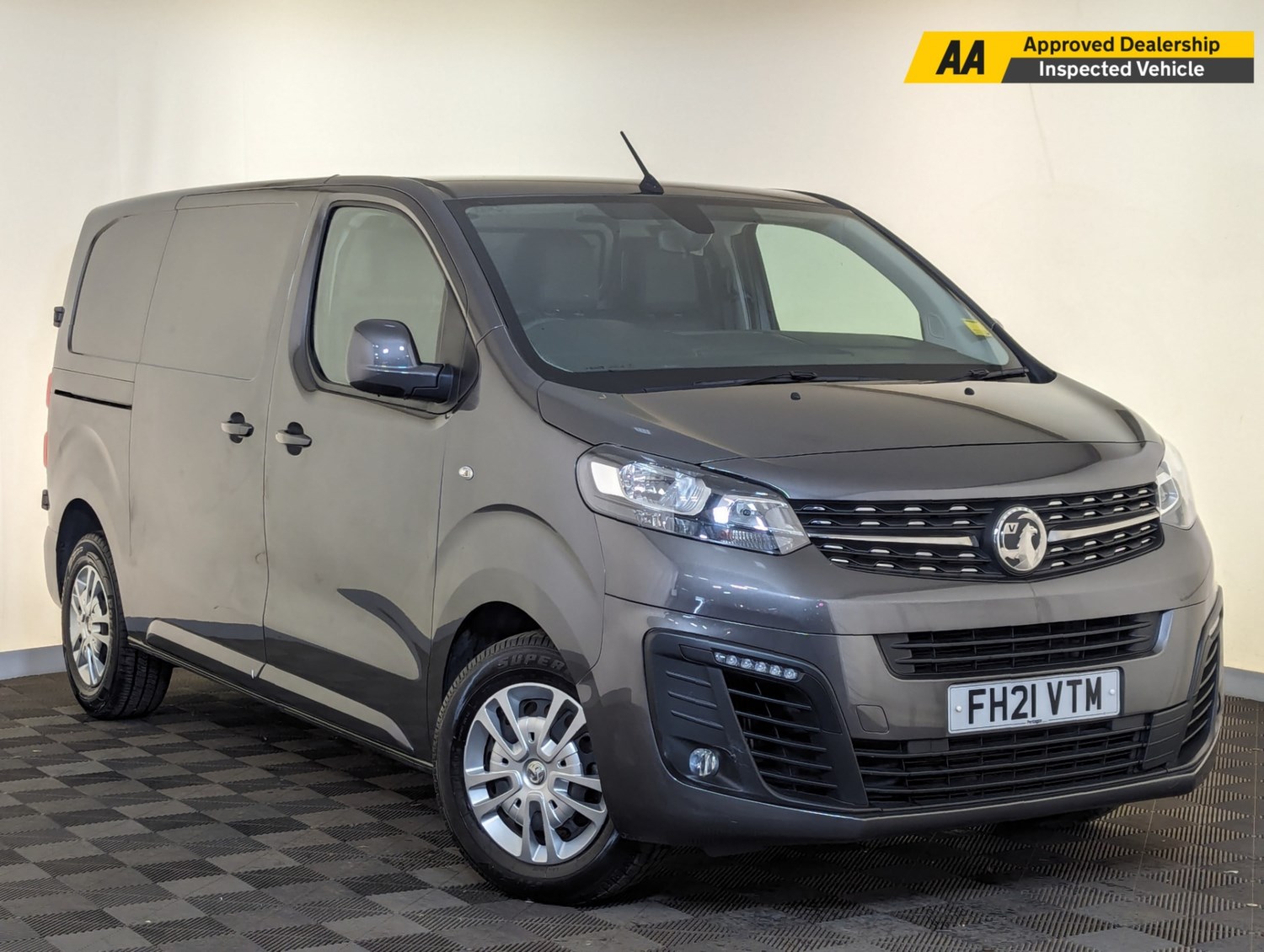 Vauxhall Vivaro Listing Image