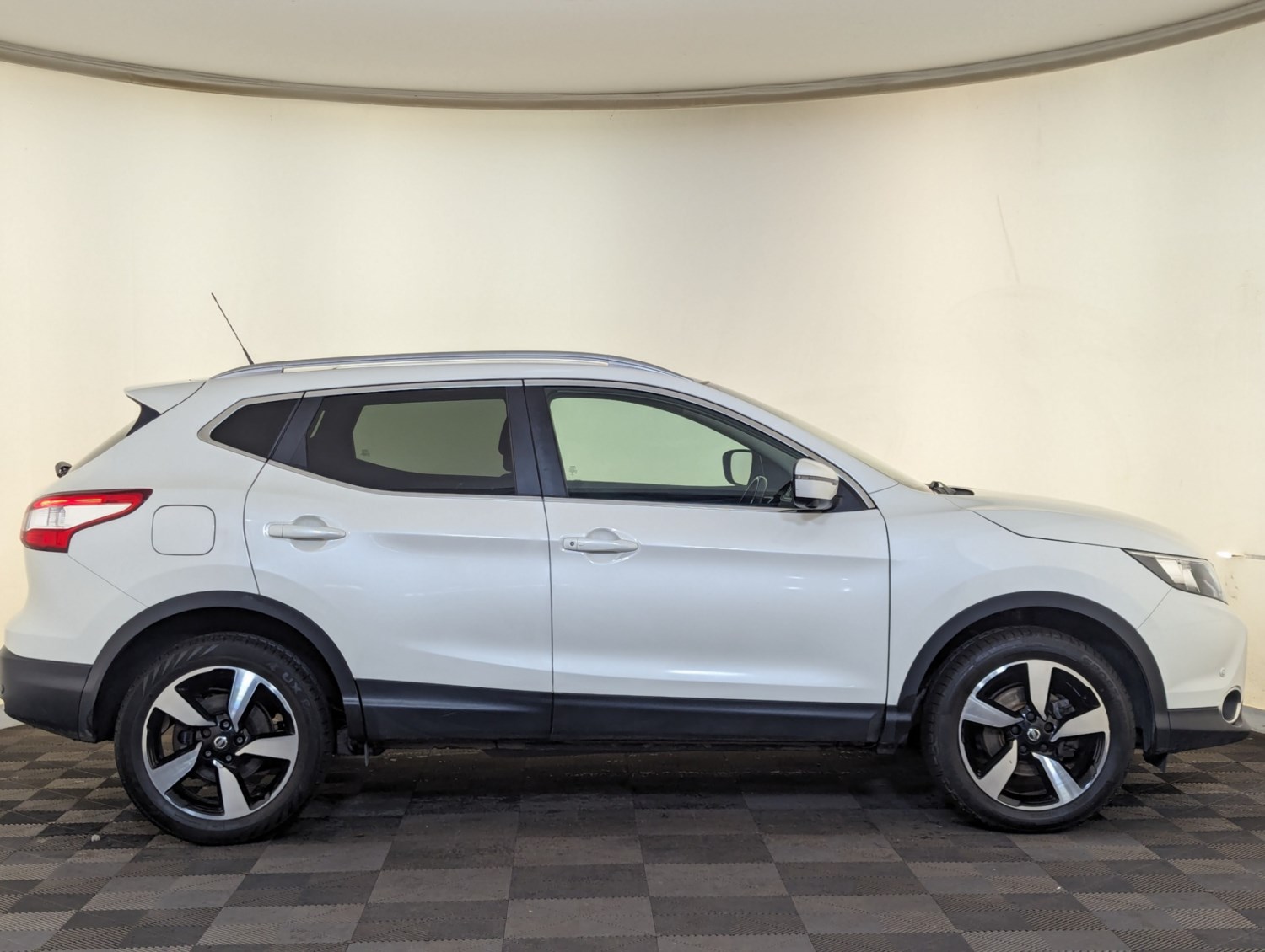 Nissan Qashqai Listing Image