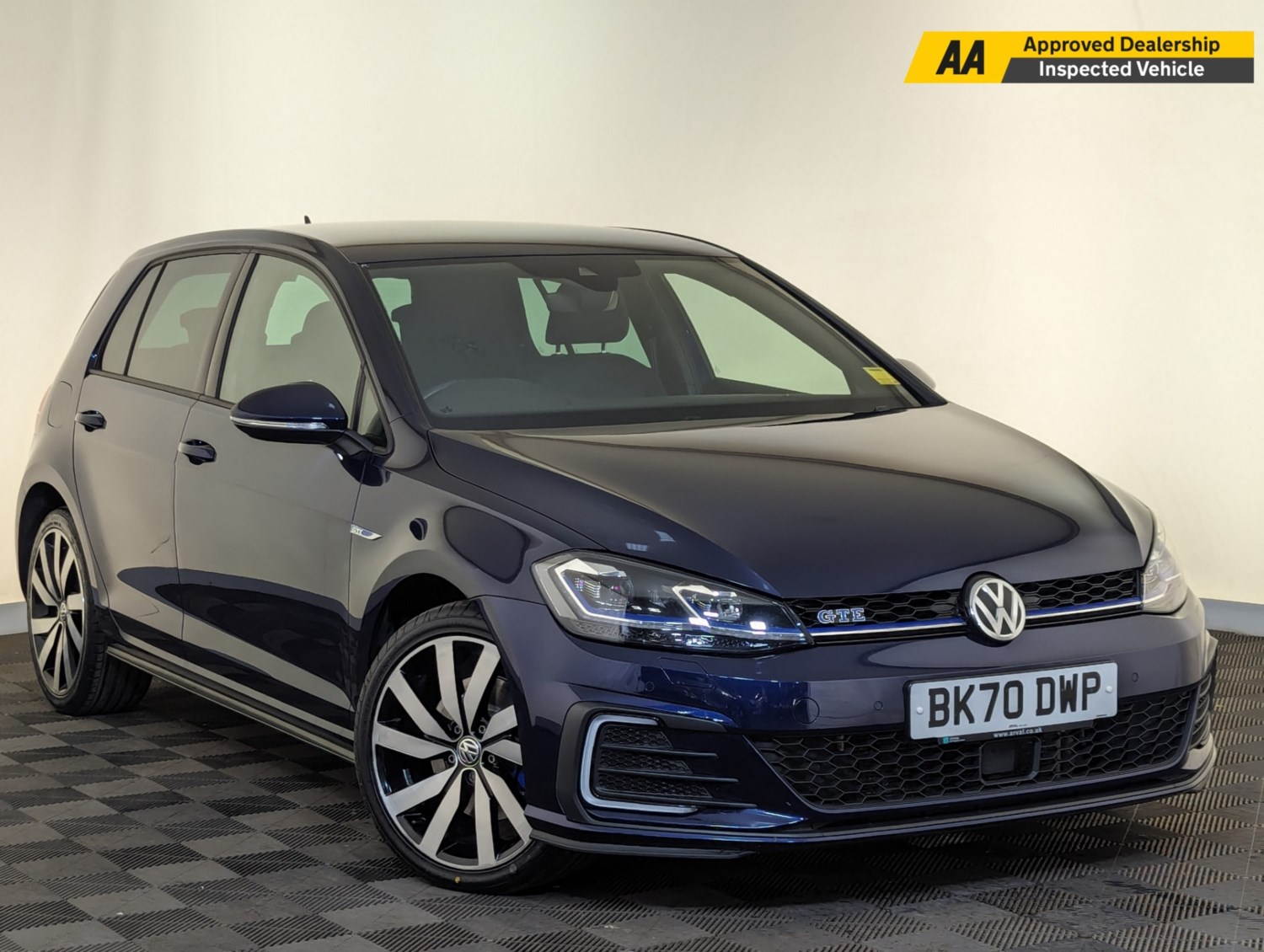 Volkswagen Golf Listing Image