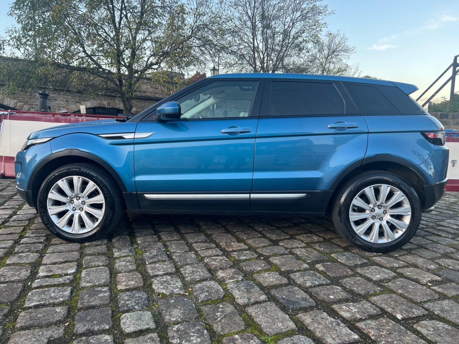 Land Rover Range Rover Evoque Listing Image