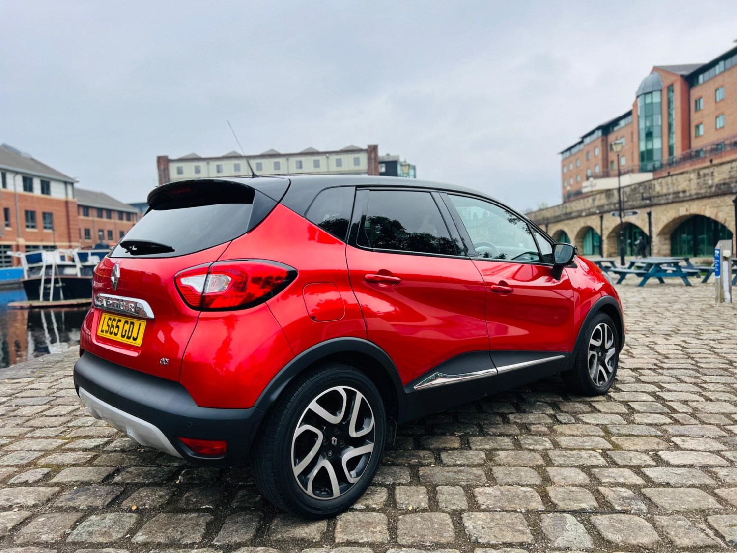 Renault Captur Listing Image