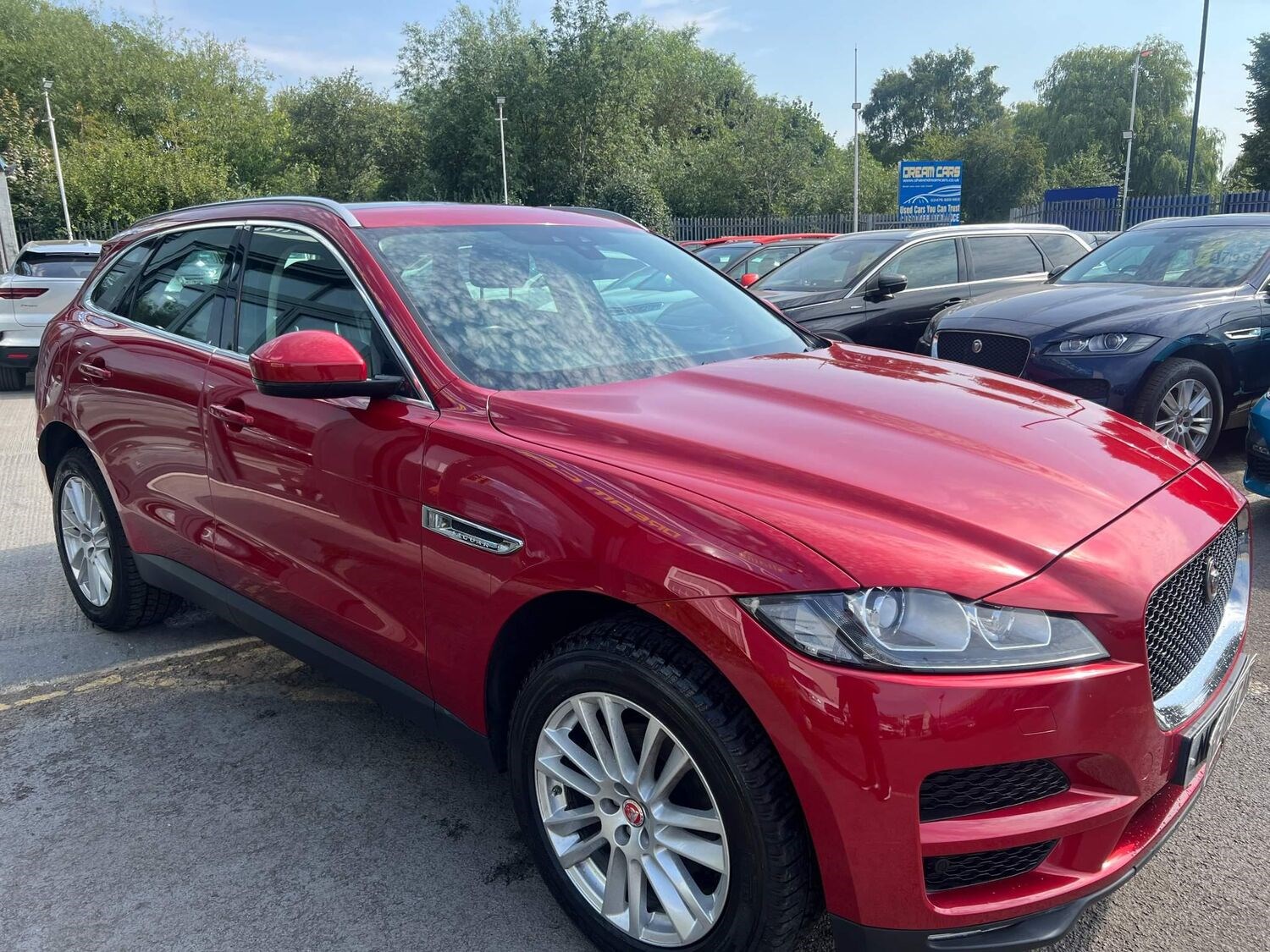 Jaguar F-PACE Listing Image