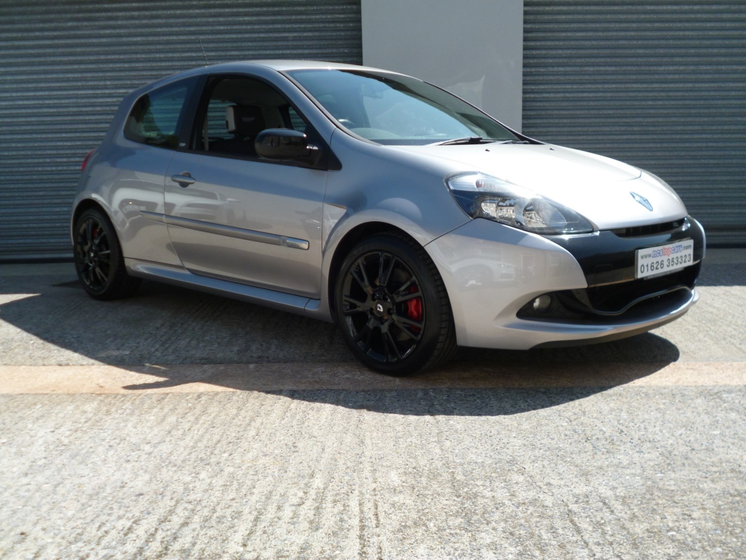 Renault Clio Listing Image