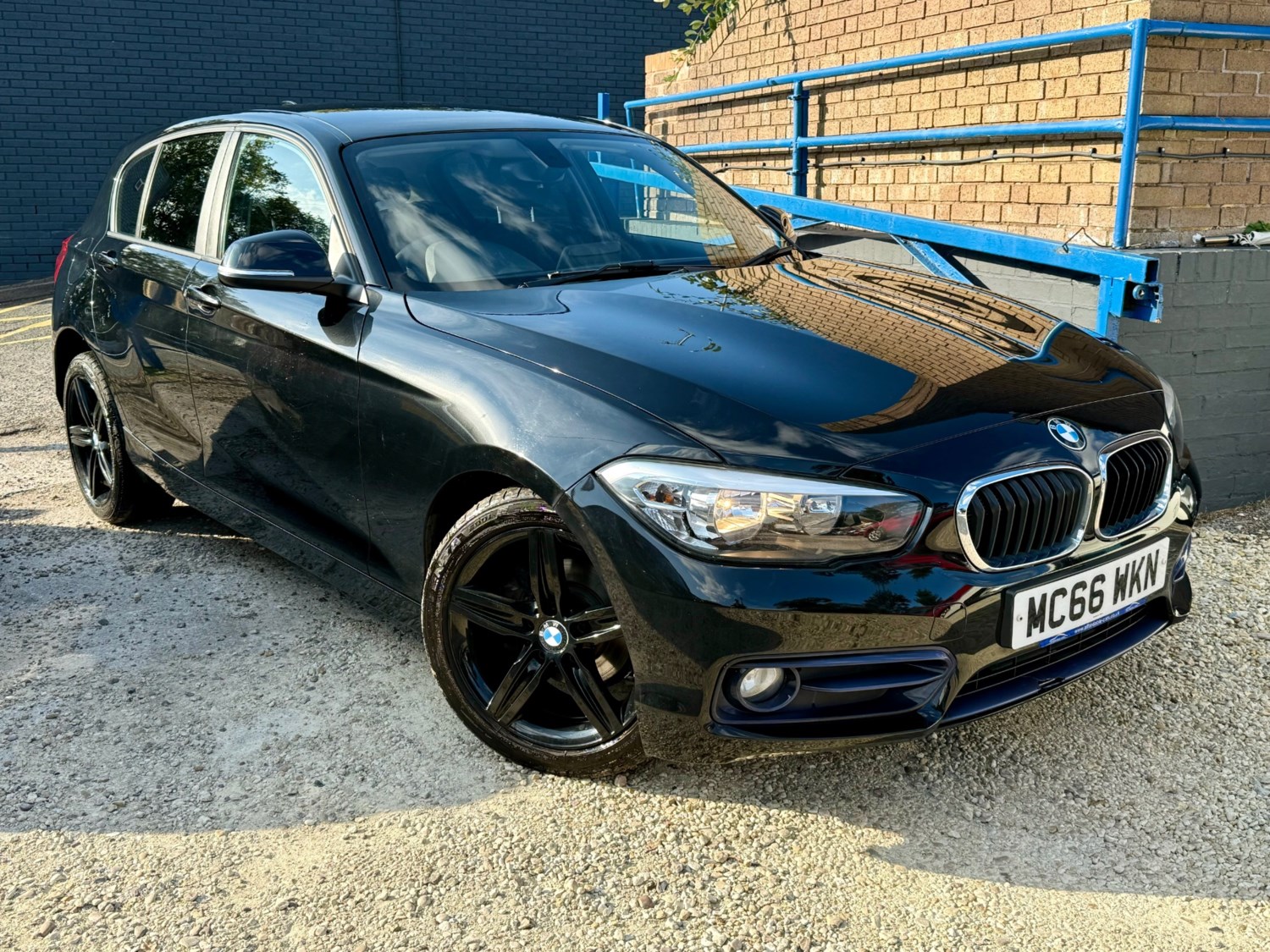 BMW 1 Series Listing Image