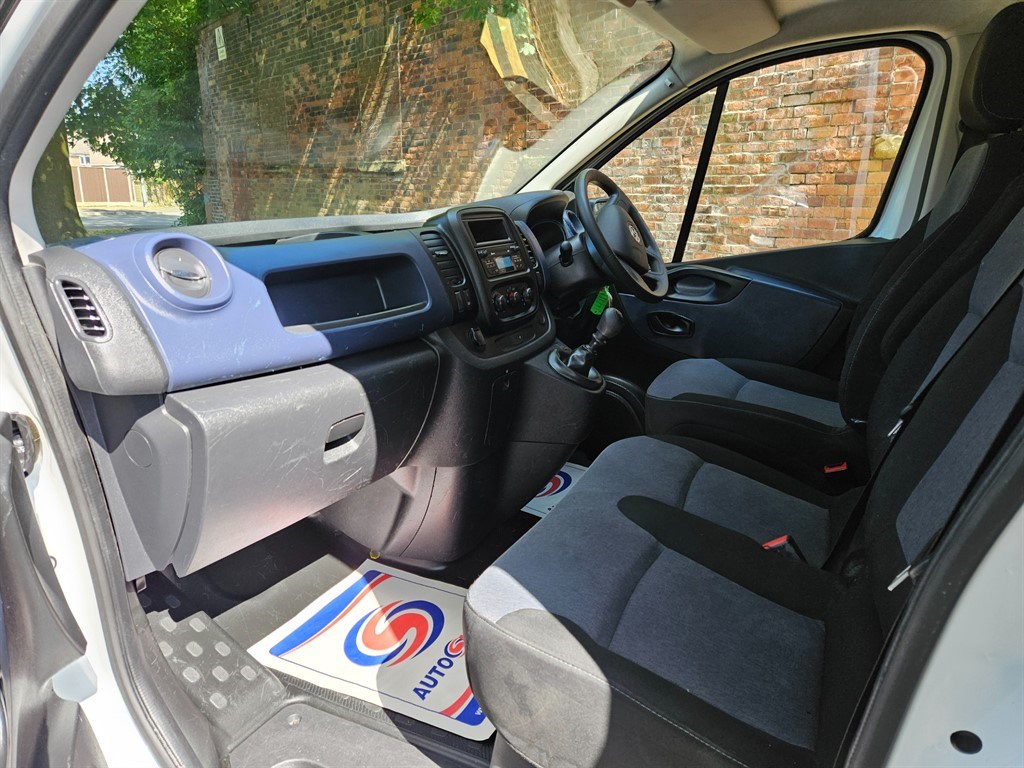 Vauxhall Vivaro Listing Image