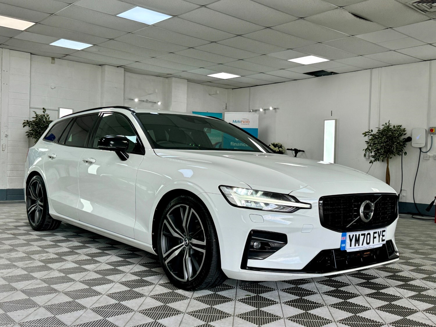 Volvo V60 Listing Image