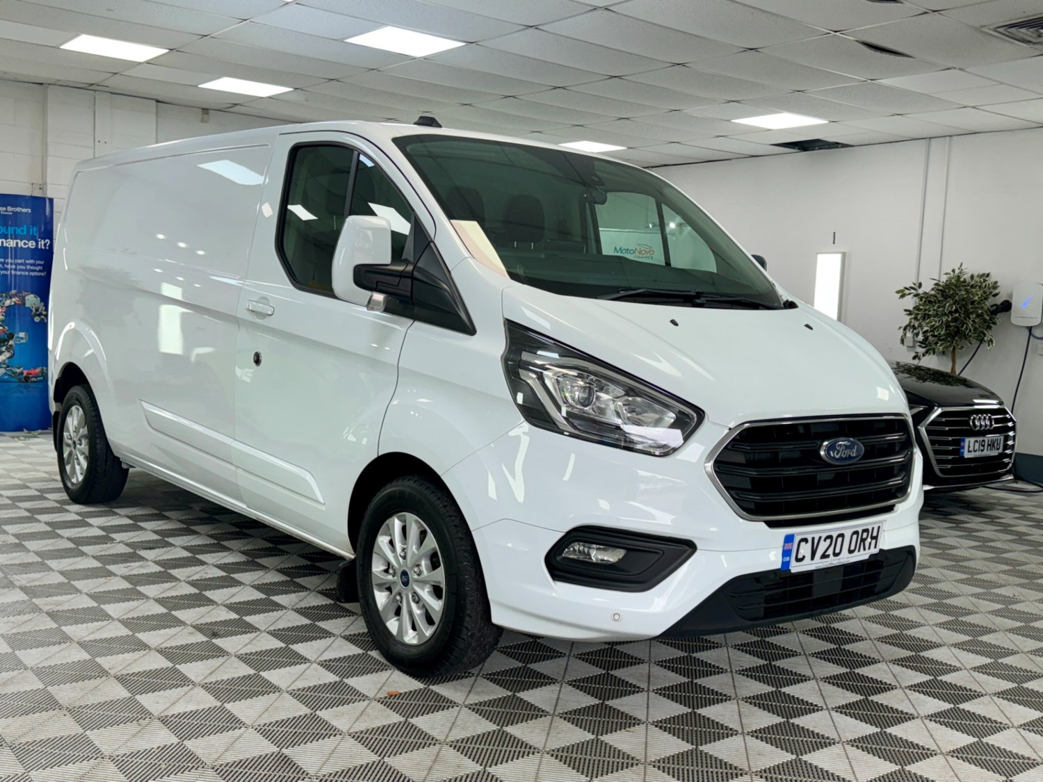 Ford Transit Custom Listing Image