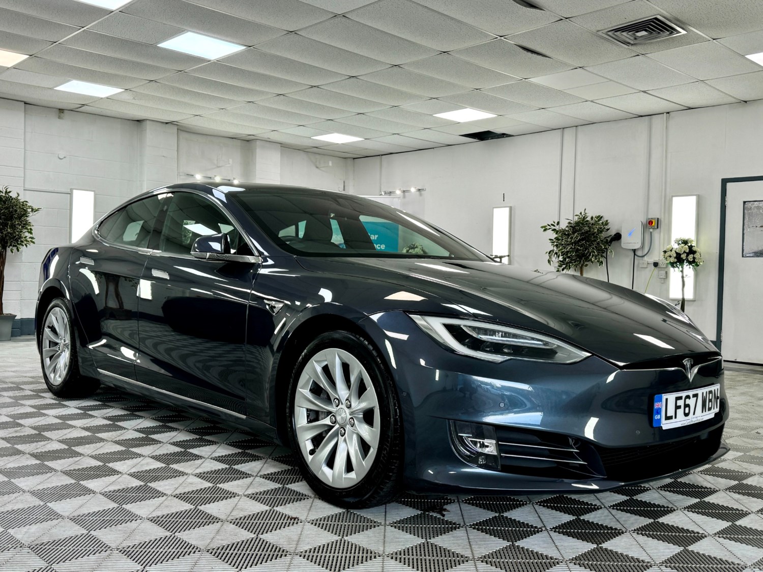 Tesla Model S Listing Image