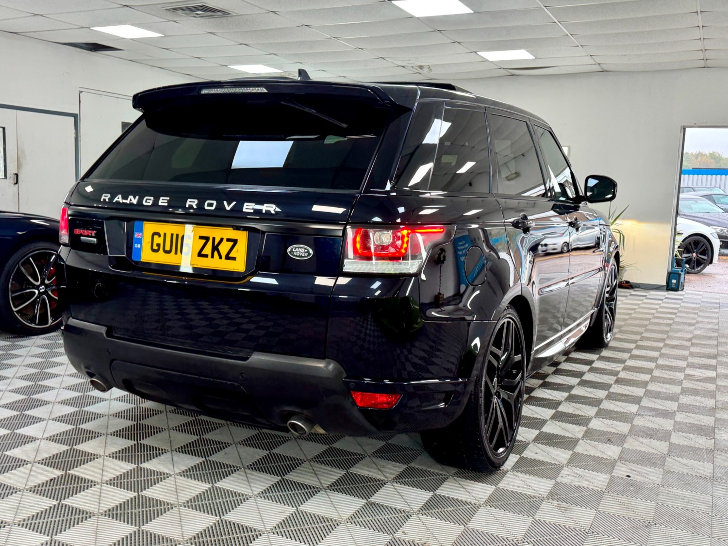 Land Rover Range Rover Sport Listing Image