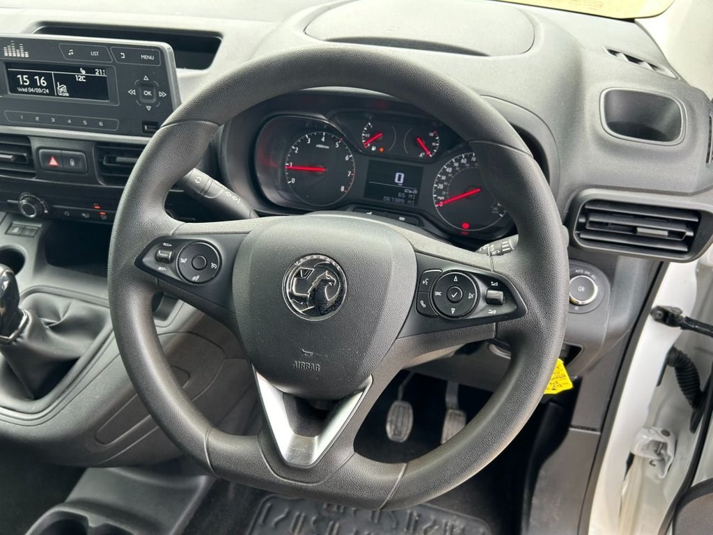 Vauxhall Combo Listing Image