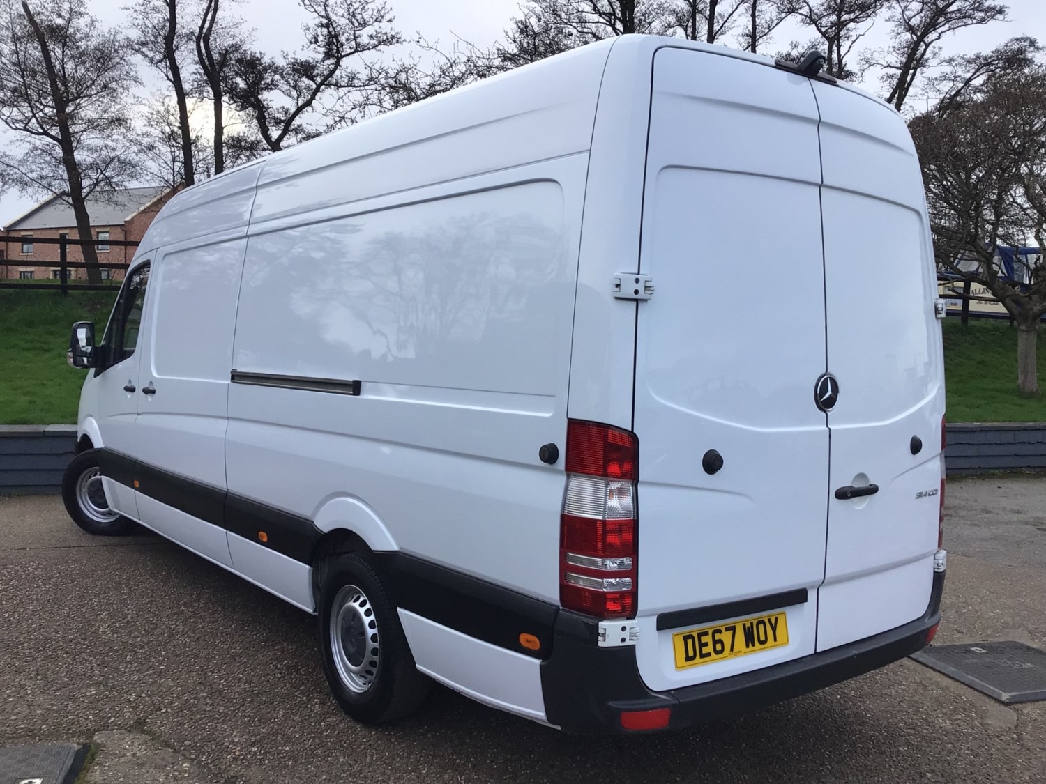 Mercedes-Benz Sprinter Listing Image