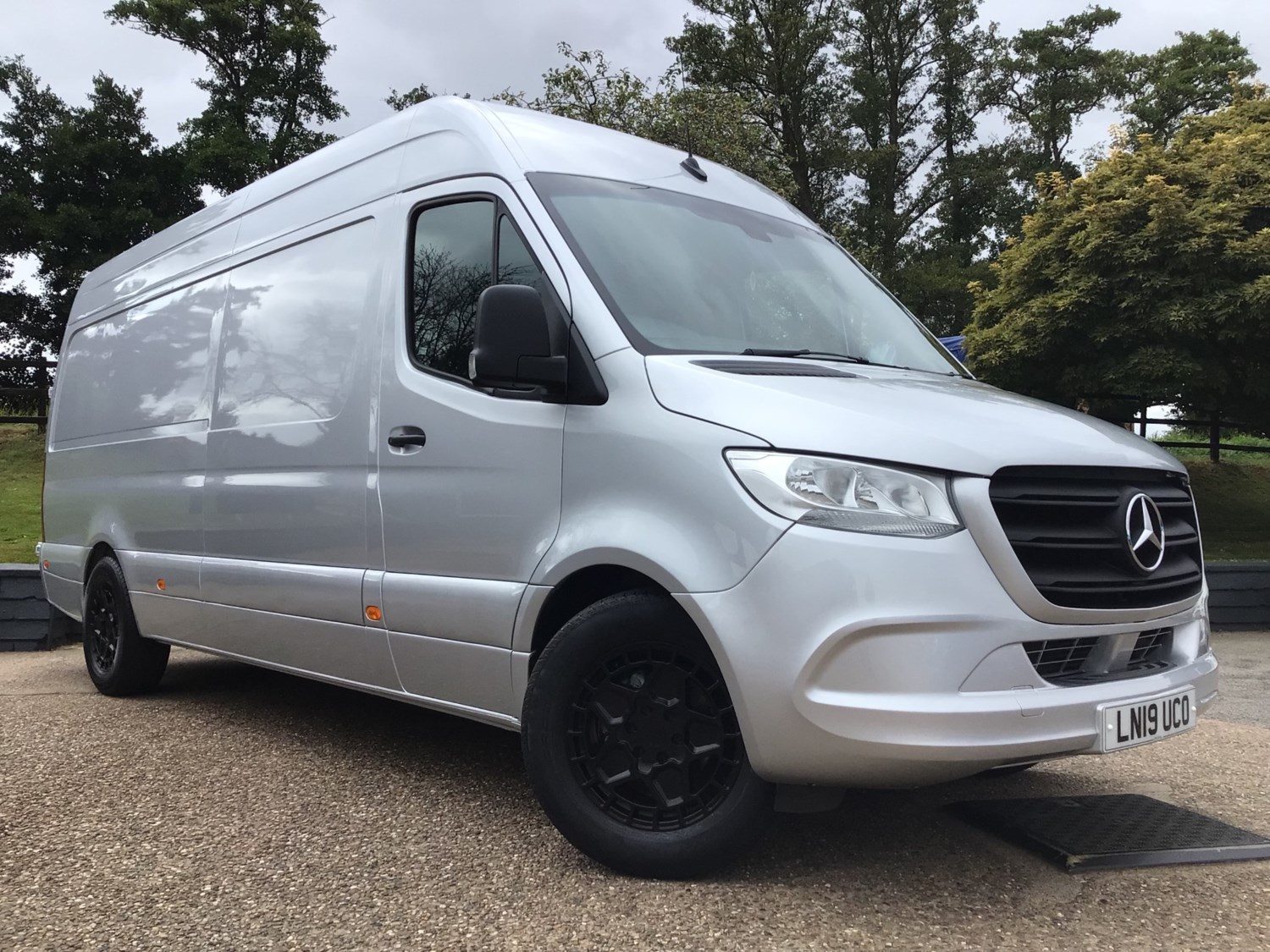 Mercedes-Benz Sprinter Listing Image