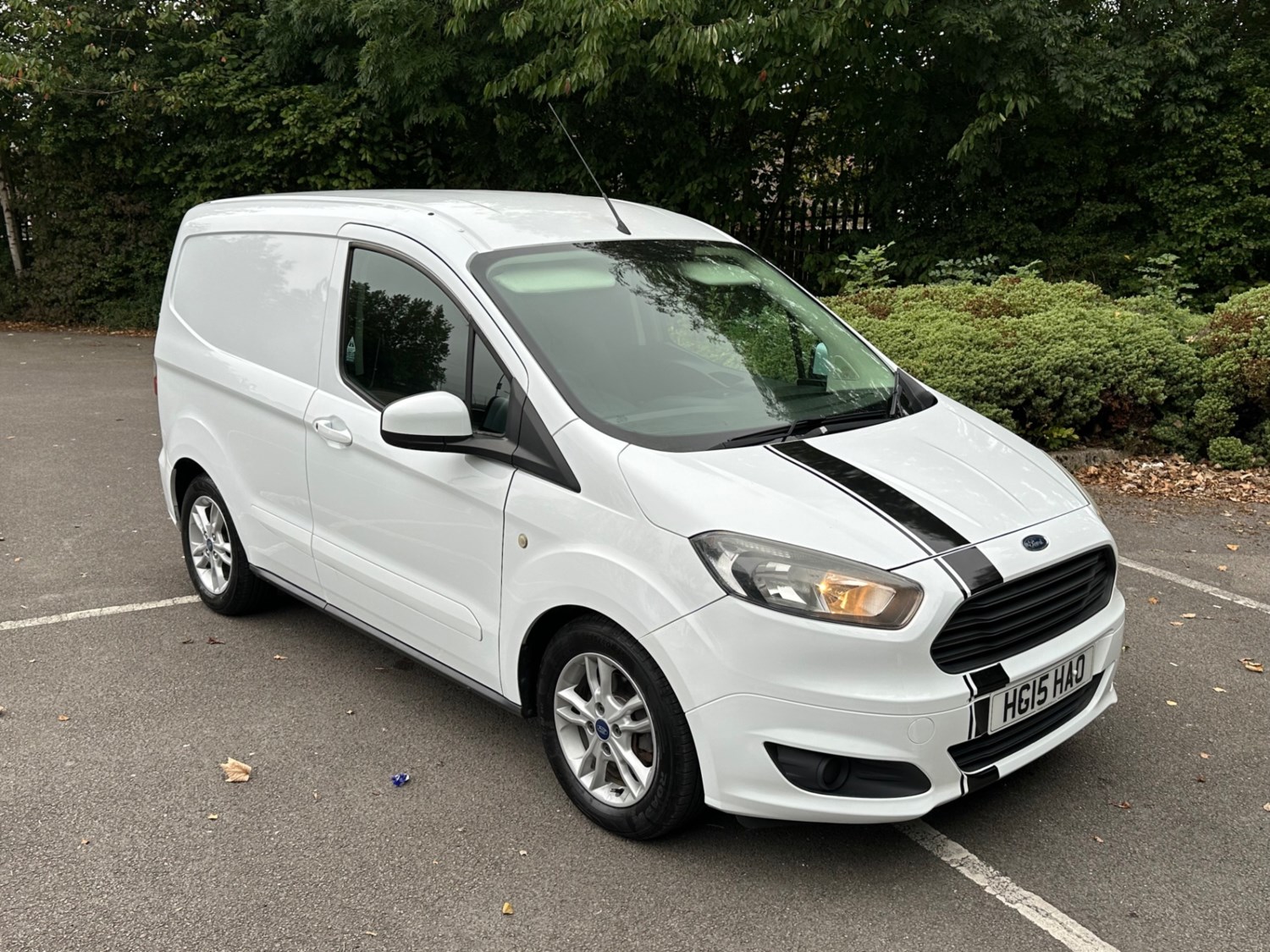 Ford Transit Courier Listing Image