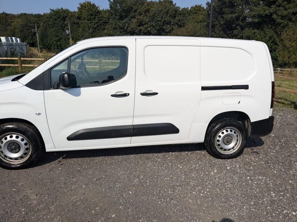 Vauxhall Combo Listing Image