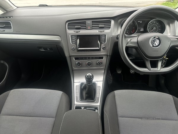 Volkswagen Golf Listing Image