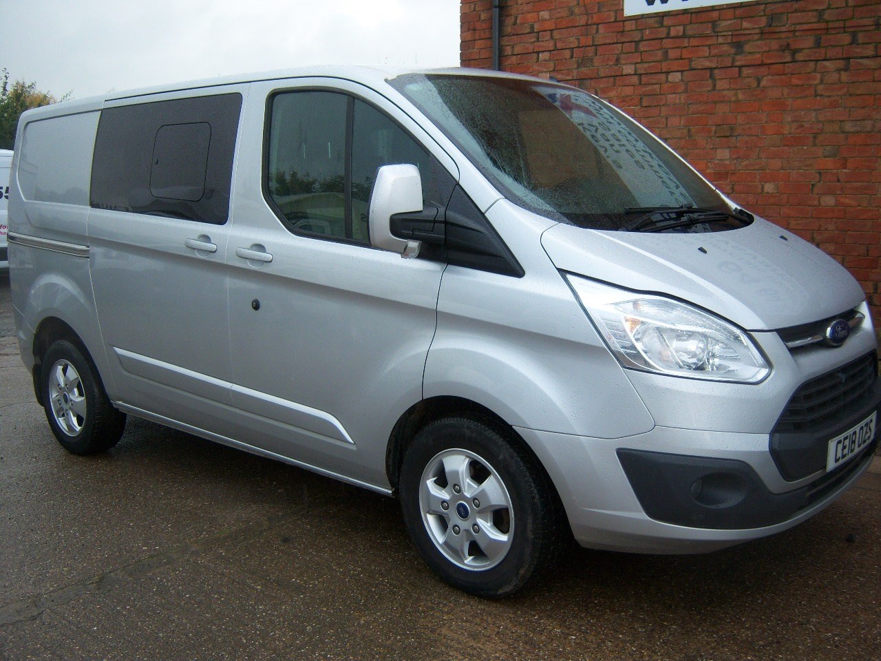 Ford Transit Custom Listing Image