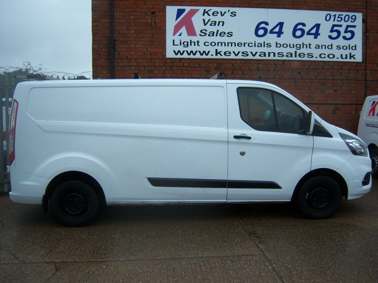 Ford Transit Custom Listing Image