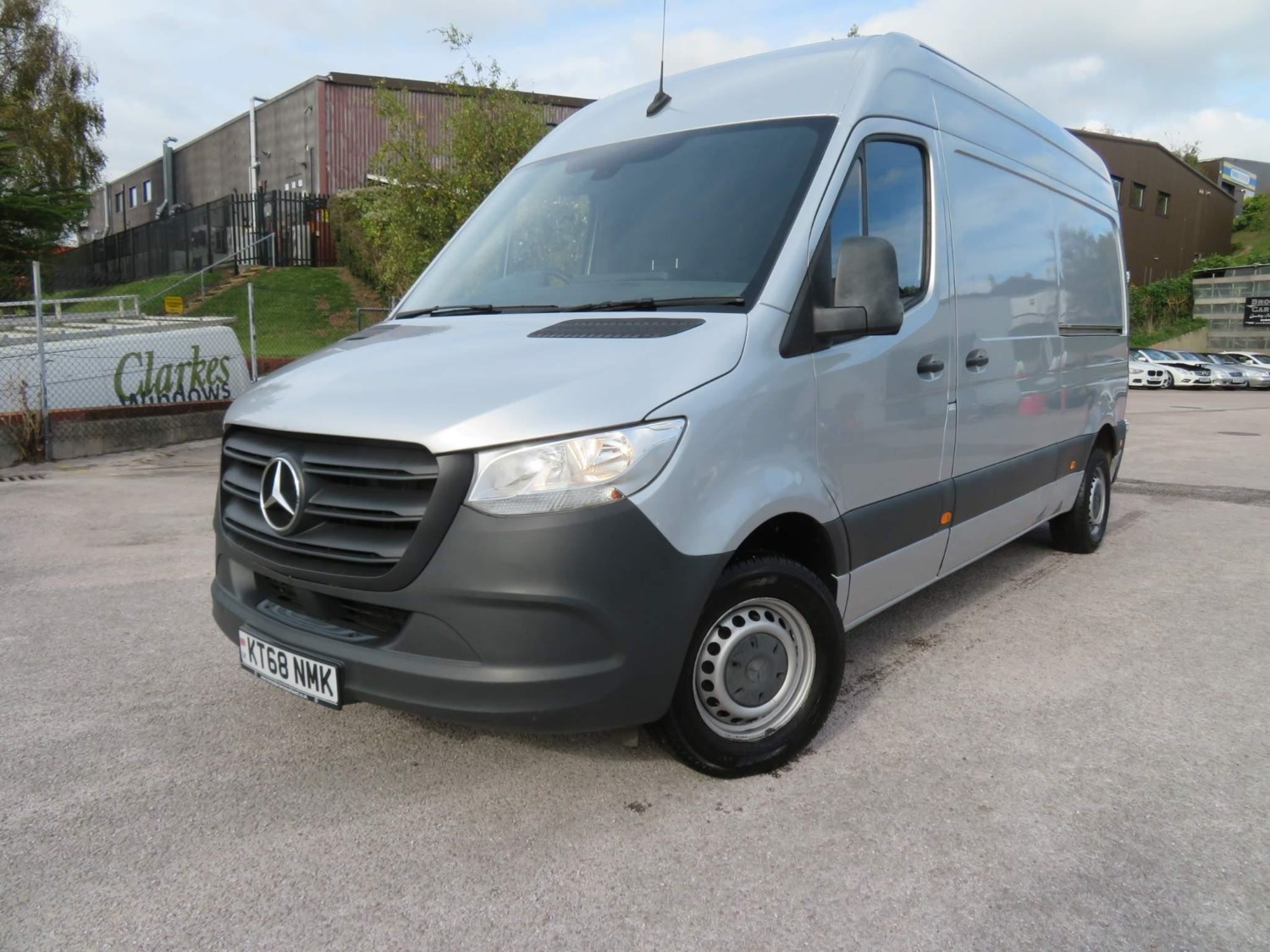 Mercedes-Benz Sprinter Listing Image