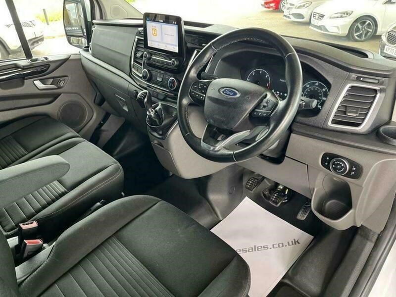 Ford Transit Custom Listing Image