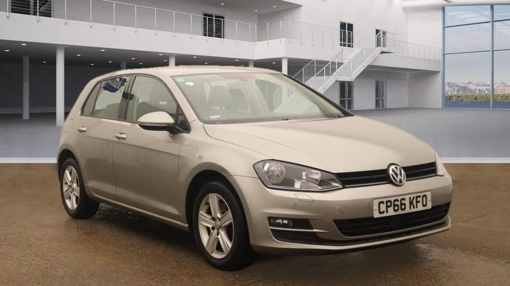 Volkswagen Golf Listing Image