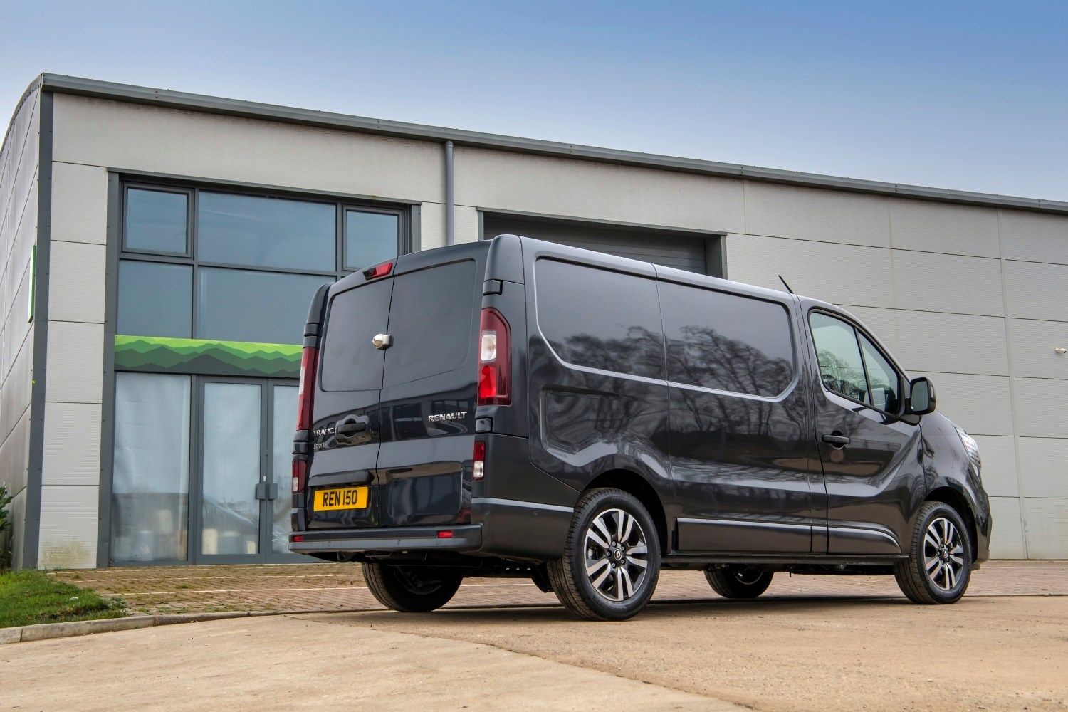 Renault Trafic Listing Image