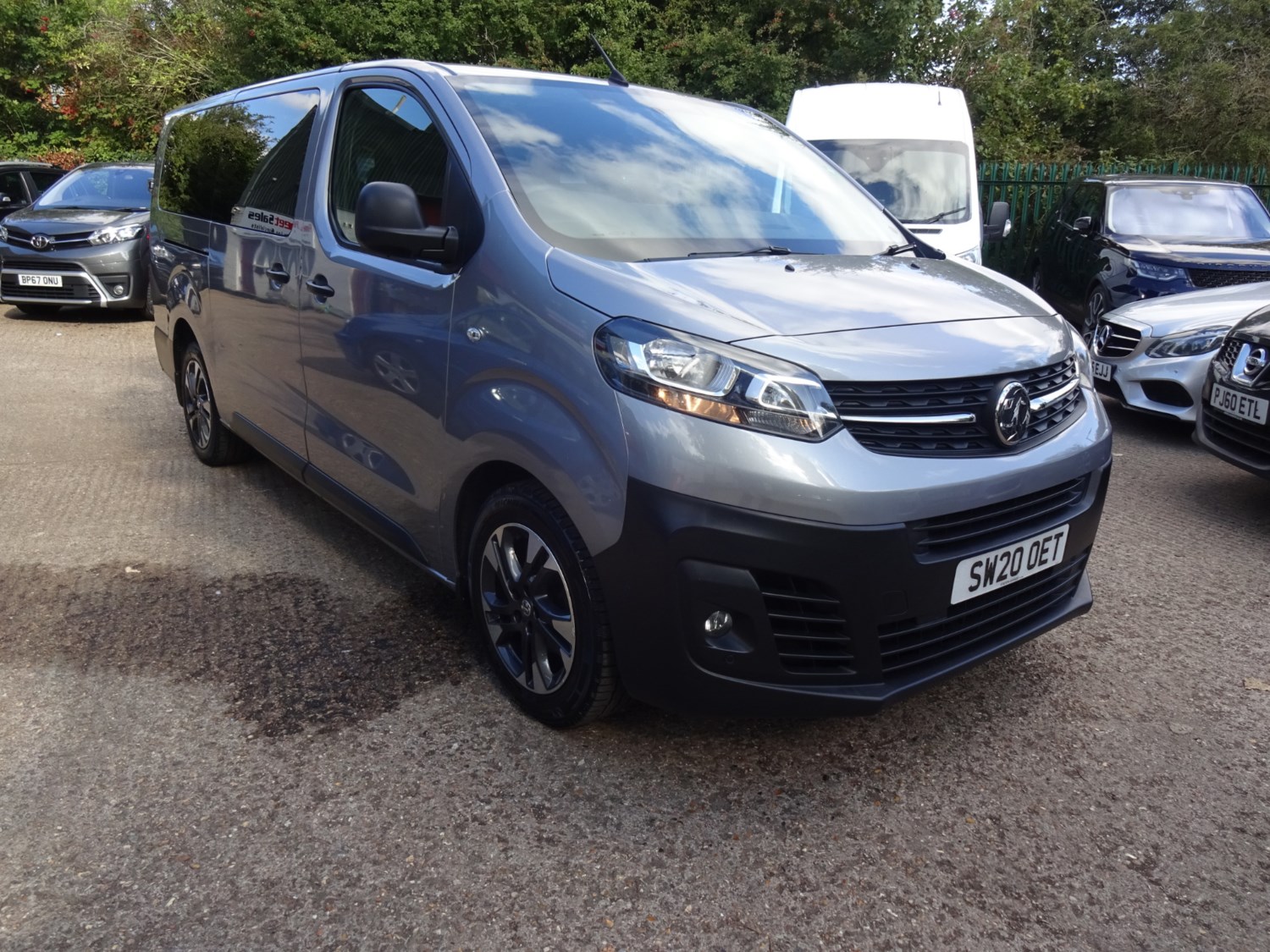 Vauxhall Vivaro Life Listing Image